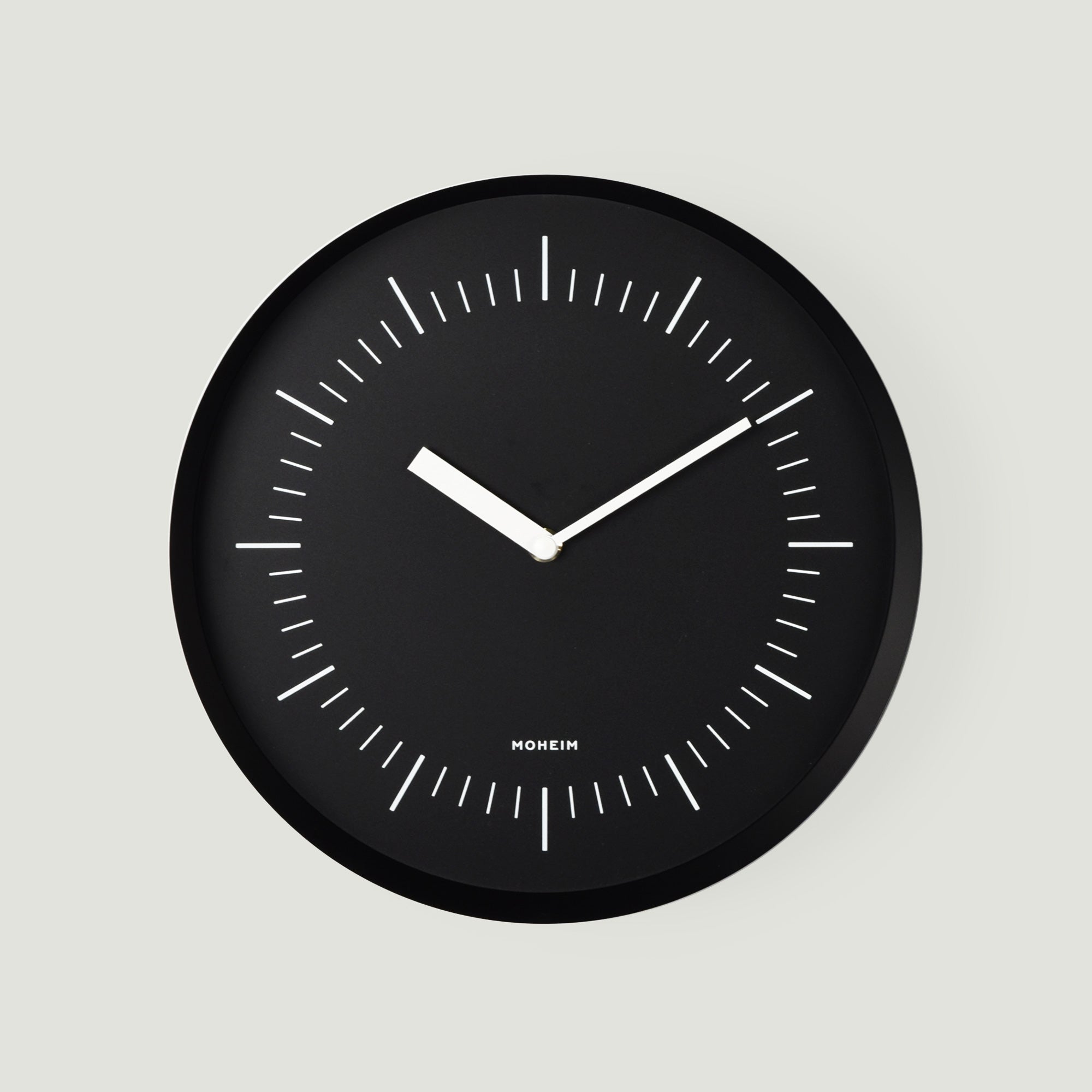 シンプルな壁掛け時計 HORN ブラック
