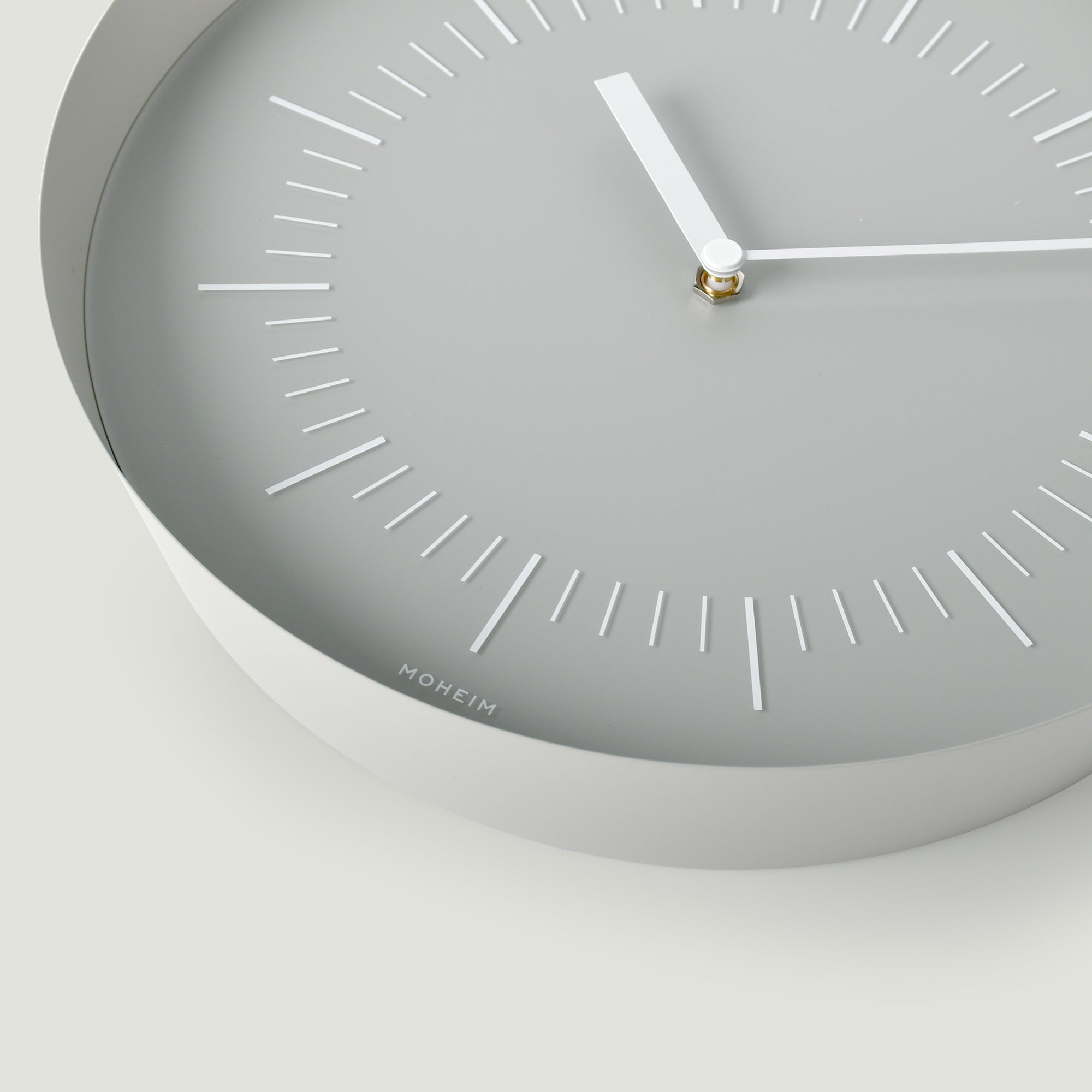 北欧デザインの時計 HORN グレー