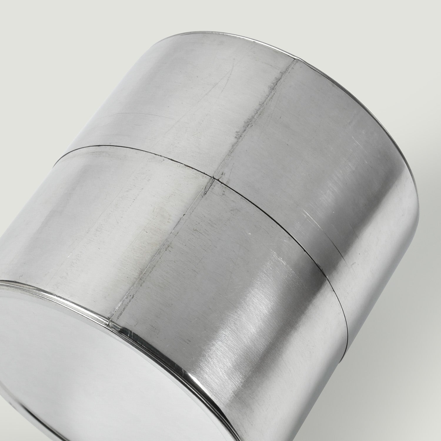 TIN CADDY plain S ライフスタイルイメージ インテリアに馴染む茶筒