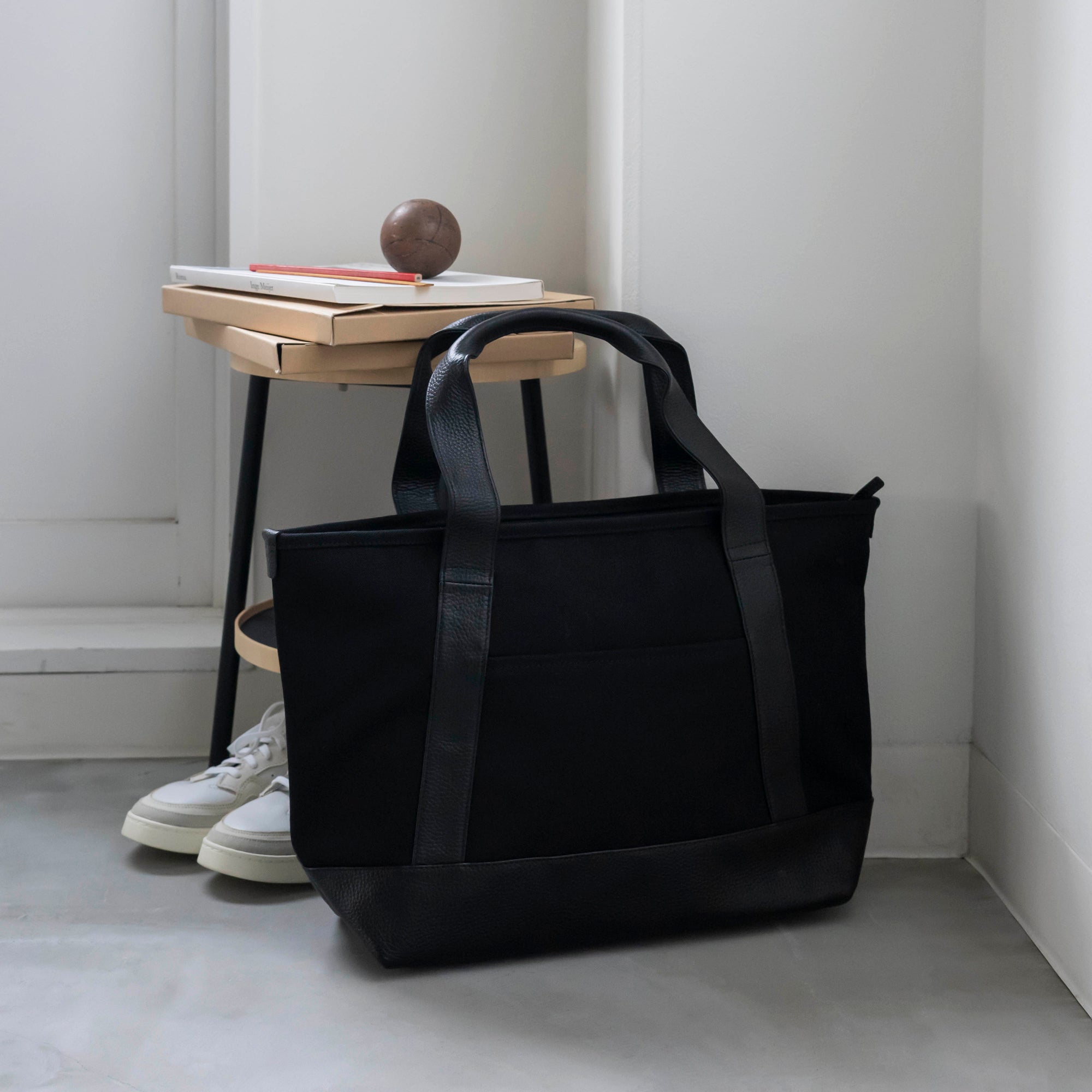 トートバッグ Sicamii TOTE BAG | ミニマルなキャンバストート 日本製 ・自立型 [MOHEIM store]